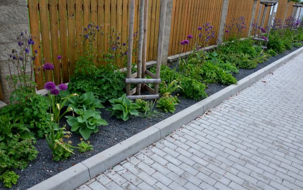 Garden Border Installation